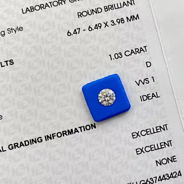 Solitario Aurora / Diamante Laboratorio Oval o Redondo (De 0.3 ct a 2.5 ct)/ Oro 10K - 14K